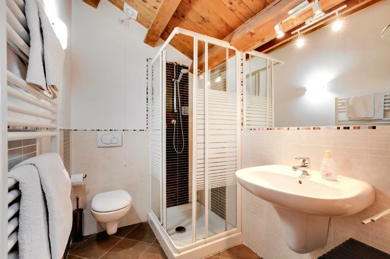 Little Canal 8 Velence Apartman